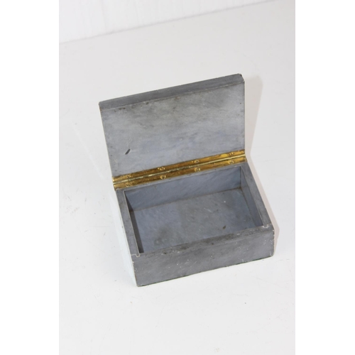 1004 - A WW2 period grey stone cigarette box bearing Paratroopers badge