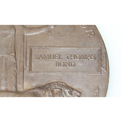 1020 - WW1 death plaque or penny to Samuel Thomas Bond in original card envelope