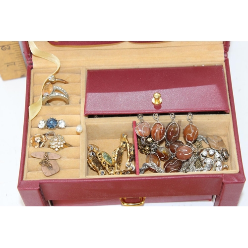 1211 - Box of assorted costume jewellery