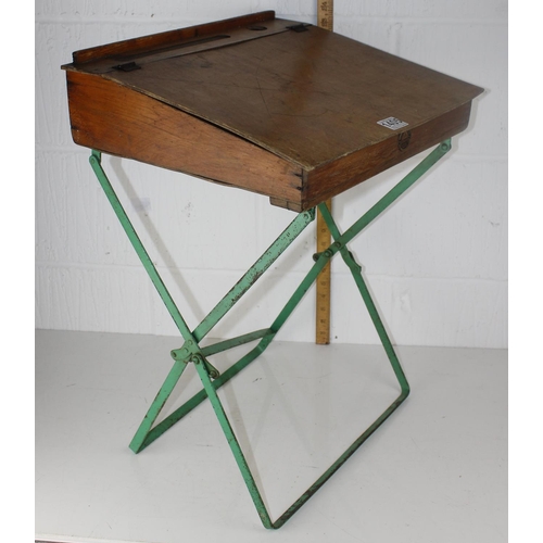 1405 - Vintage Triang folding child's desk with metal legs