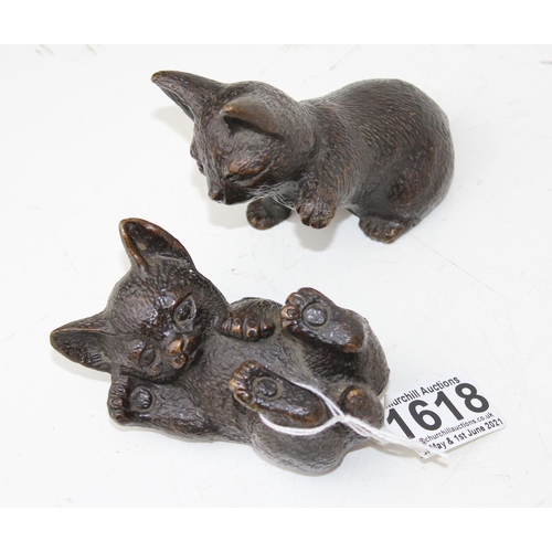 1618 - Pair of 20th century models bronze kittens