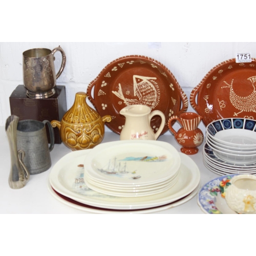 1751 - A large qty of misc items to inc Clarice Cliff, Midwinter and a other retro pottery etc