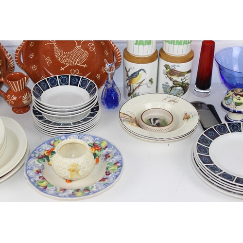 1751 - A large qty of misc items to inc Clarice Cliff, Midwinter and a other retro pottery etc