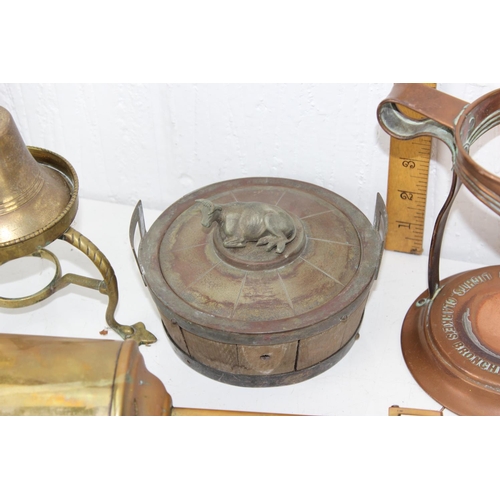 1778 - Qty of assorted antique and later metalware to inc a Spitjack