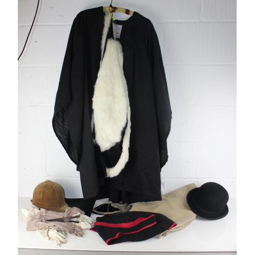 200 - Qty of vintage clothing to incl. university robe, school cap, bowler hat, leather gloves etc