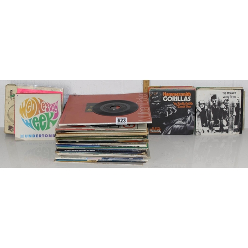 623 - Qty of assorted vinyl records and singles