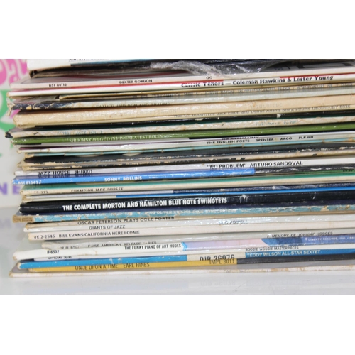 623 - Qty of assorted vinyl records and singles