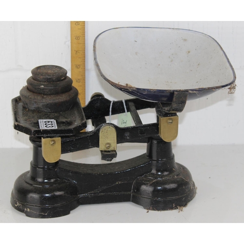 633 - A set of vintage cast iron scales and weights and enamel bowl