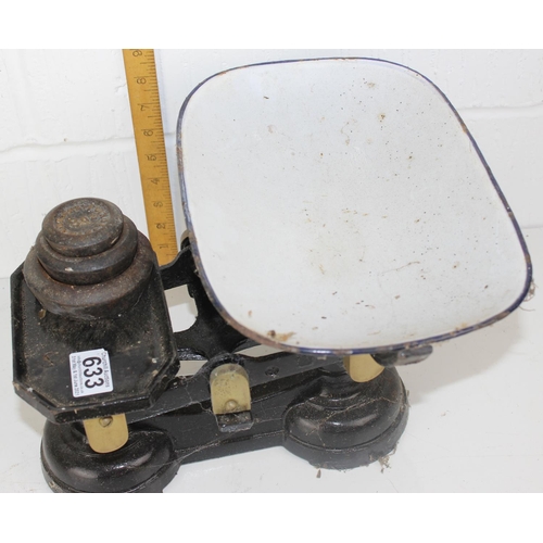 633 - A set of vintage cast iron scales and weights and enamel bowl