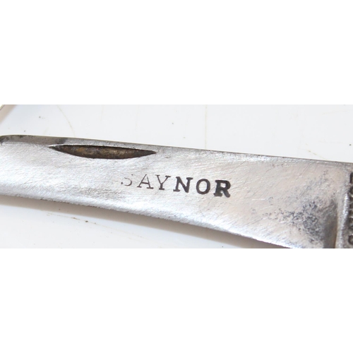 1051 - 3 pruning knives to inc Rodgers with saw, Saynor & CK Italy