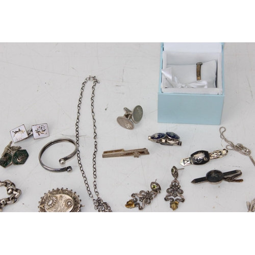 1132 - Qty of mixed silver and white metal jewellery