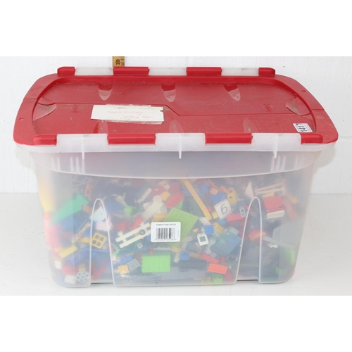 1417 - Large box of Lego