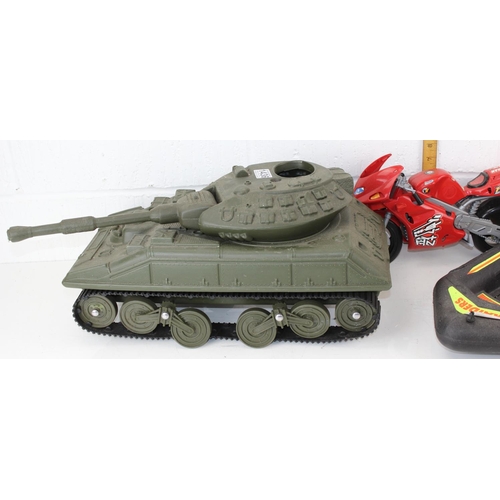 1436 - 3 Action Man vehicles to inc a Tank