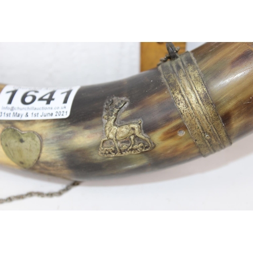 1641 - An antique cow horn hunting horn with metal mounts depicting hunting scenes