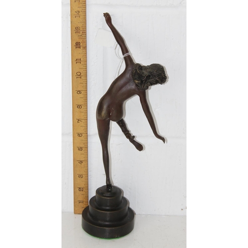 1643 - An Art Deco style bronze figure of a nude female on stepped base