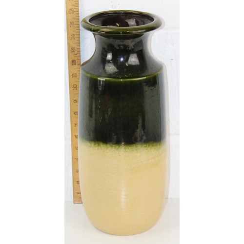 1746c - A large retro West German floor vase decorated in cream and green by Scheurich