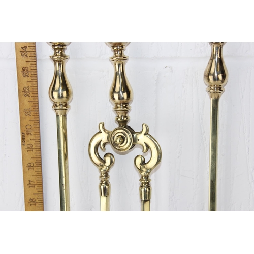 1815 - A set of 3 antique brass fire irons