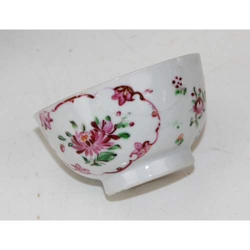 1843 - A qty of Chinese porcelain rice bowls to inc one 19th century example contained on a wooden marquetr... 