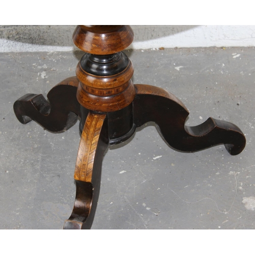 40 - A 19th century walnut Sorrento pedestal table, inlaid with radiating 