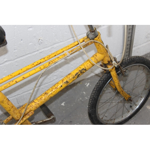 727 - Vintage Raleigh Chopper style bicycle, Chippy?