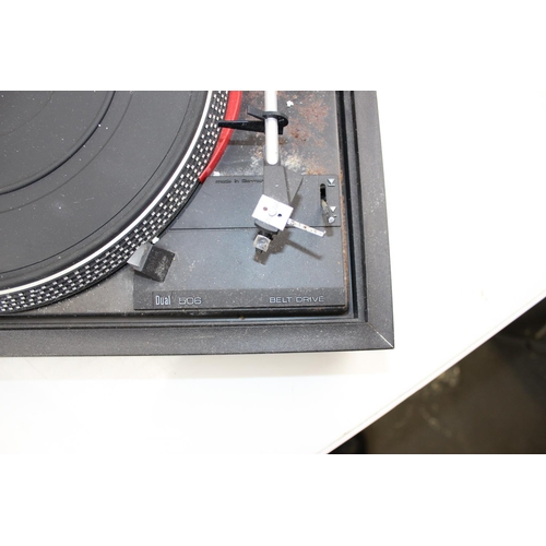 560 - Dual 506 record deck/ turntable