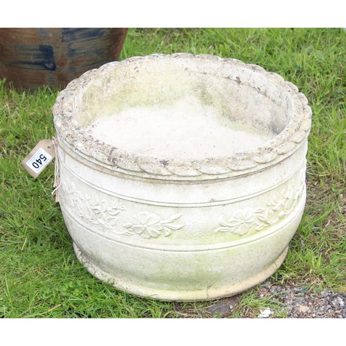 540 - Large Concrete garden pot