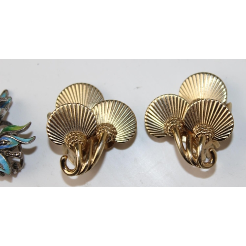 1202 - A pair of vintage silver and enamel clip on earrings formed as Orchids and a pair of retro earrings ... 