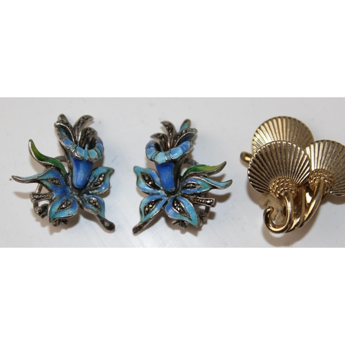 1202 - A pair of vintage silver and enamel clip on earrings formed as Orchids and a pair of retro earrings ... 