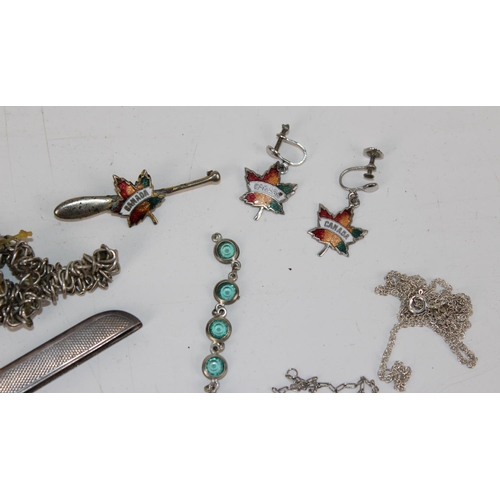 1205 - Qty of assorted silver and white metal jewellery etc