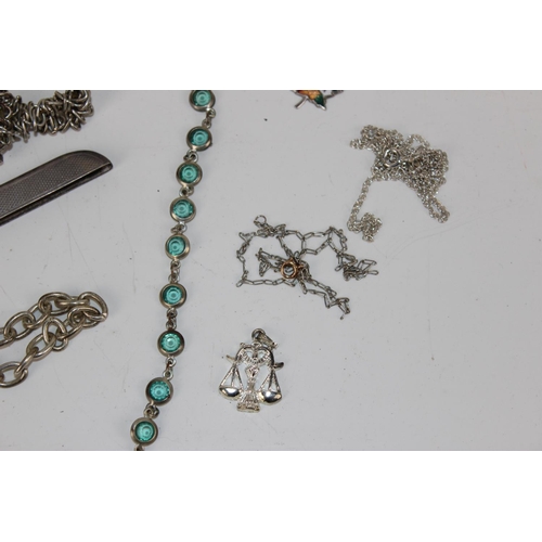 1205 - Qty of assorted silver and white metal jewellery etc