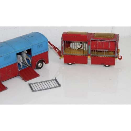 1410 - Qty of Corgi Chipperfield Circus vehicles etc