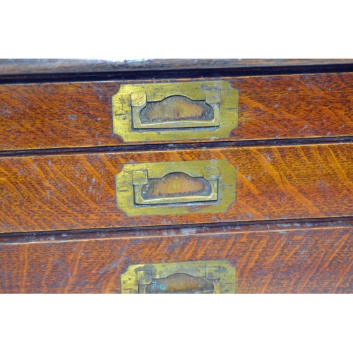 276 - An early 20th century oak cutlery box with 3 drawers