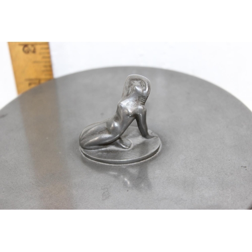 1653 - An Art Deco period pewter trinket box mounted by a female nude by Gab Tenn of Svensk Vara of Sweden