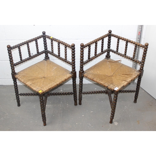 3 - In the manner of William Morris - A pair of antique Arts & Crafts period bobbin turned corner chairs... 