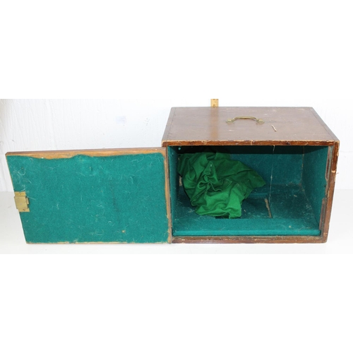 191 - A vintage stained pine box