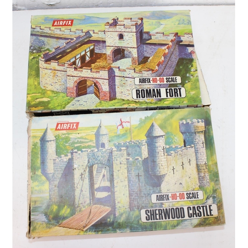 1436 - 2 Airfix castle kits and a box of toy soldiers etc