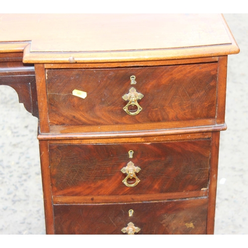 151 - Vintage desk