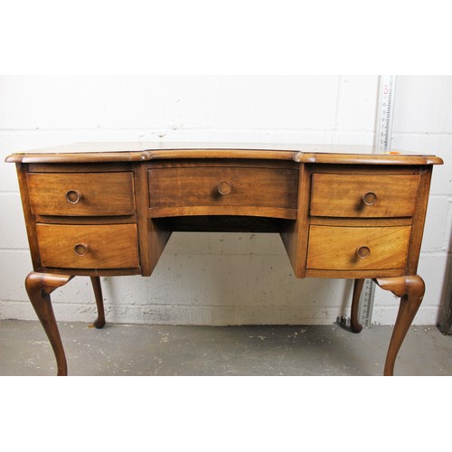 177 - A small early 20th century ladies desk standing on cabriole legs