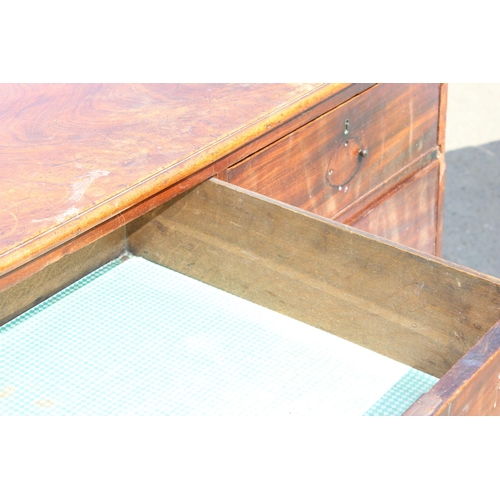 33 - Georgian 2 over 3 Chest of Drawers - Mahogany veneer with oak lined drawers