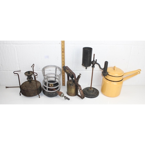 1712 - Qty of misc items to inc enamel and blow lamps etc