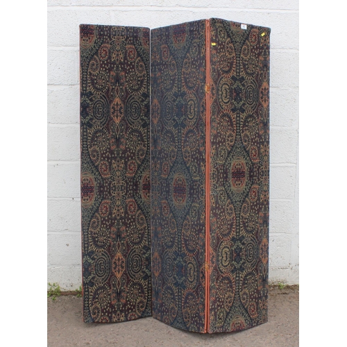 43 - A vintage 3-fold dressing screen