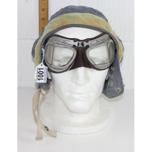 1001 - Vintage pilot's flight cap 22c/1732 and a pair of goggles