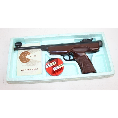 1022 - Diana Mk 5 air pistol in box with pellets and targets