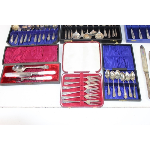 1119 - Qty of boxed silver plated cutlery etc