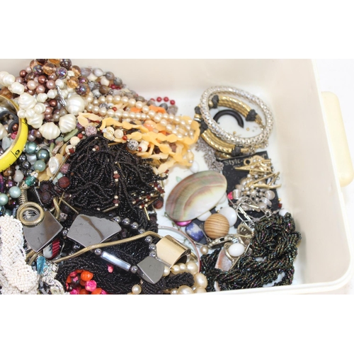 1206 - Large qty of assorted costume jewellery etc