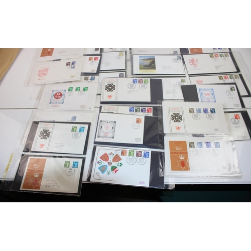 1544 - Stamps - GB FDCs Regionals   ( 60 )