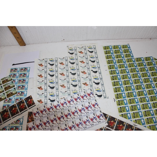 1545 - Stamps - GB Mint, many part sheets