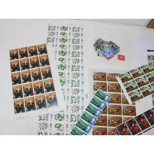 1545 - Stamps - GB Mint, many part sheets