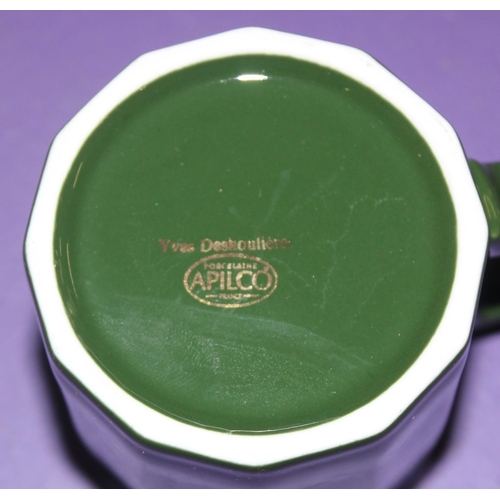 1726 - An extensive green and gold rimmed coffee set by Aplico