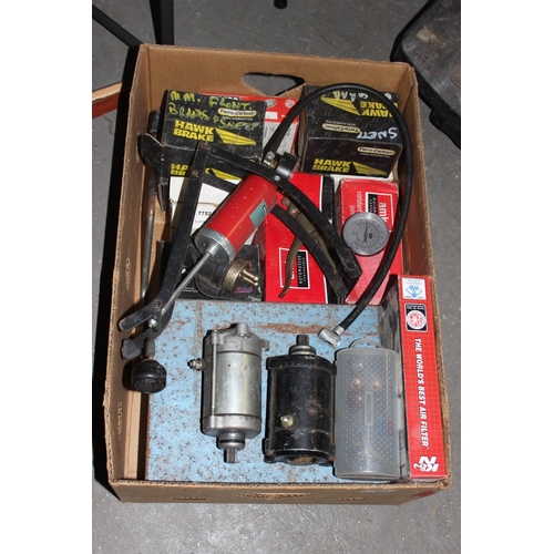 763 - Box of car related tools and items